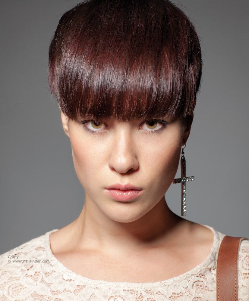 thick-wide-fringe-hairstyle